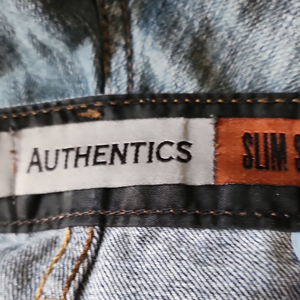 Levi's Dark Wash Skinny Jeans - Picture 13 of 16